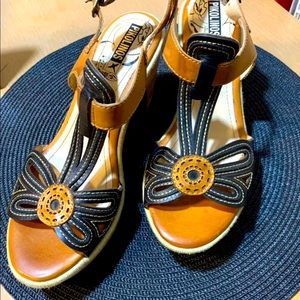 PIKOLINOS SANDALS SIZE 39